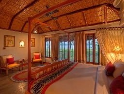 Safari Hut